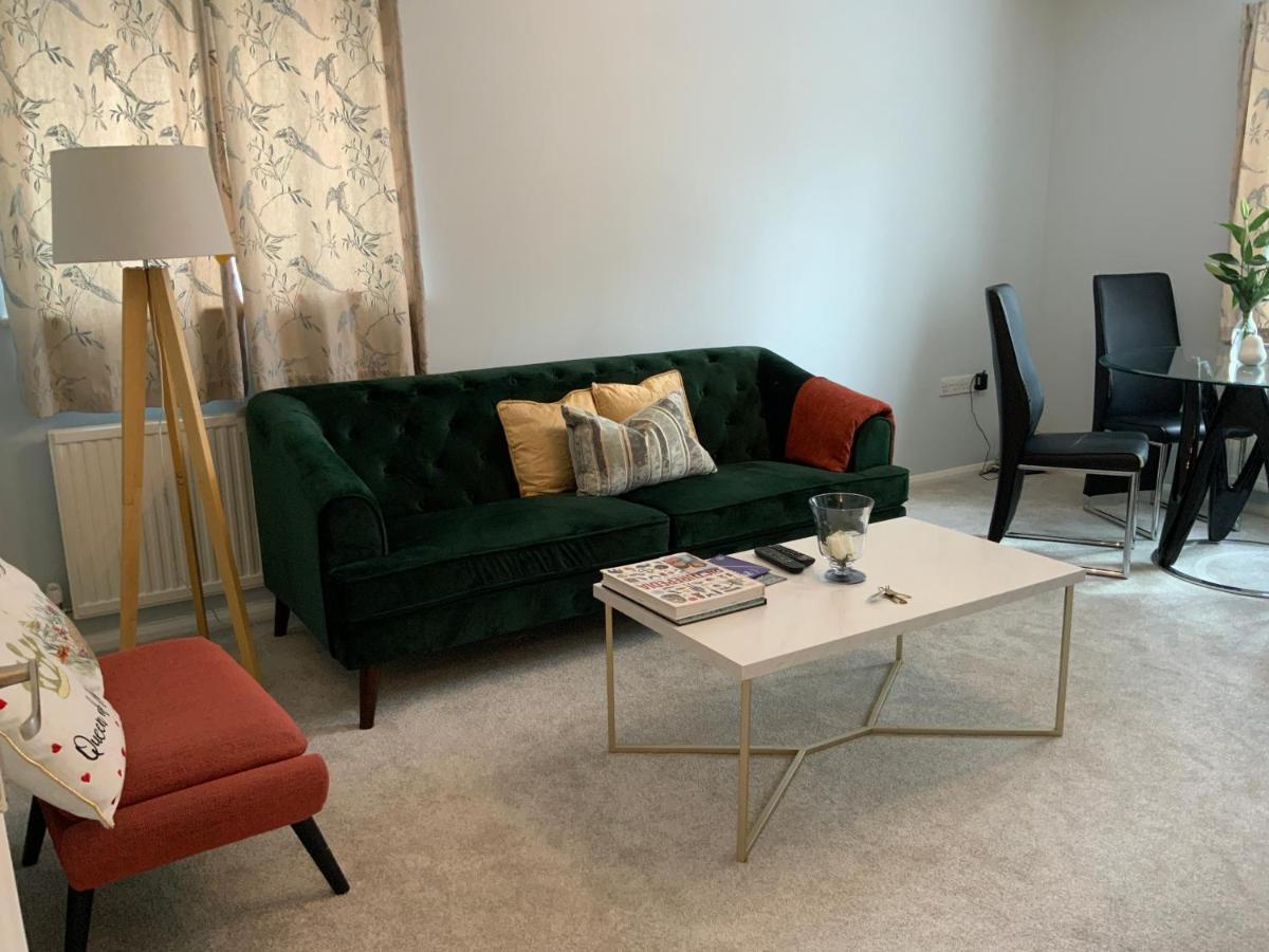 2 Bedroom Apartment Near Southfields Londyn Zewnętrze zdjęcie