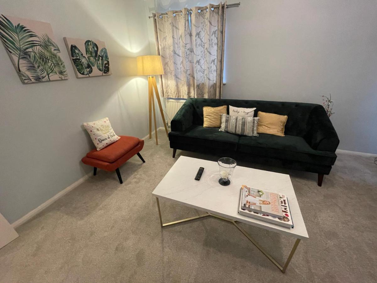 2 Bedroom Apartment Near Southfields Londyn Zewnętrze zdjęcie